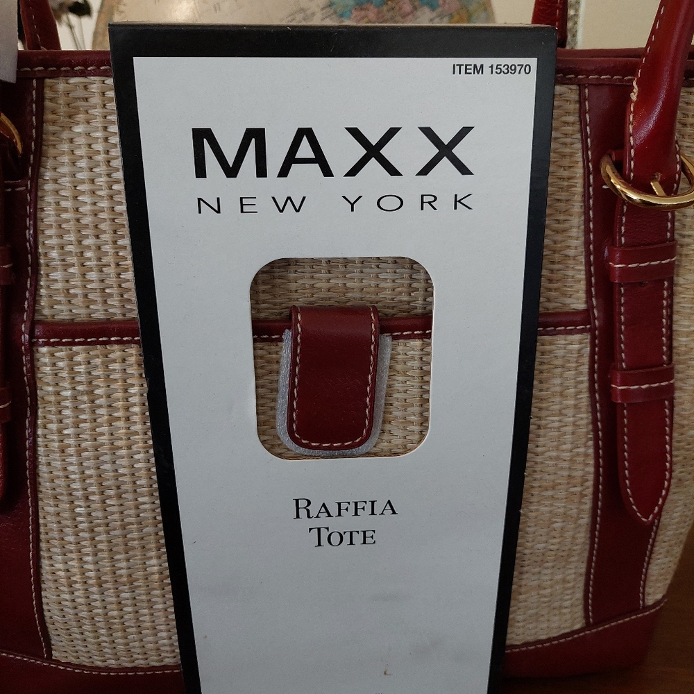 NWT Maxx New York Bag Red and Tan Raffia Style